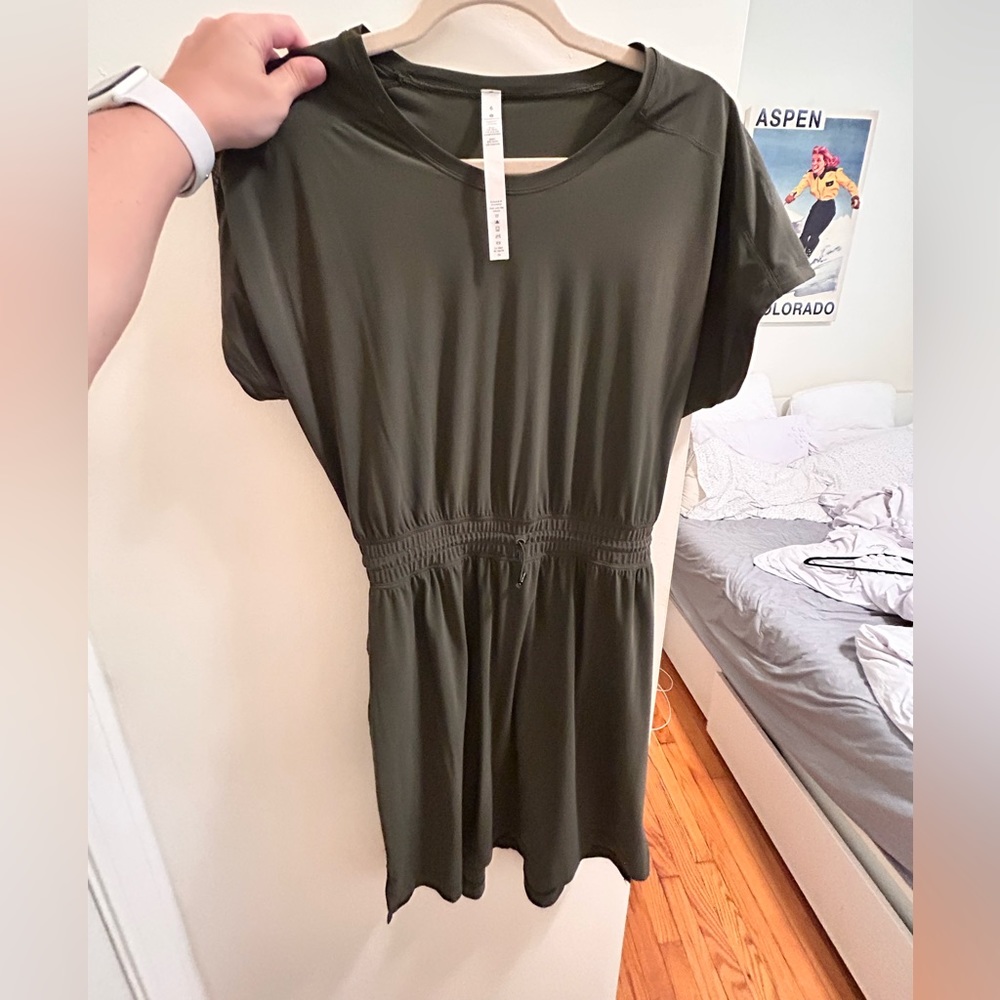 Lululemon short sleeved dress